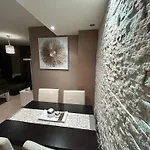 Piso Zentro Apartment
