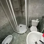 Piso Zentro Apartment